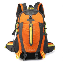Load image into Gallery viewer, HU WAI JIAN FENG 40L Climbing-Hiking-Camping Backpack